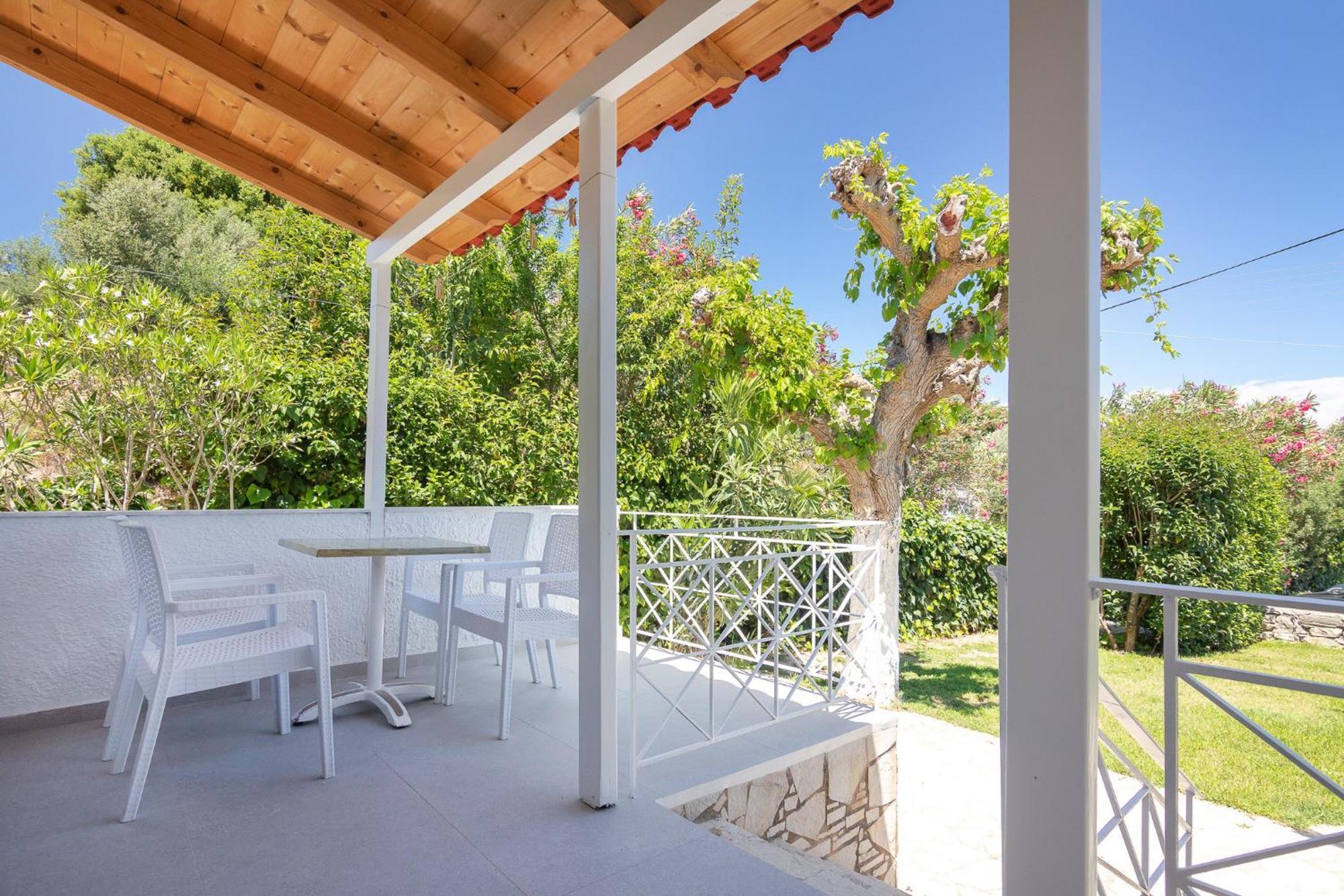Peroulia Beach Houses Koróni Екстериор снимка